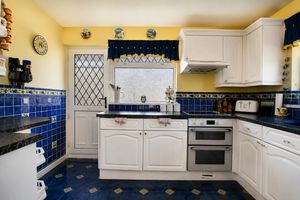 Kitchen- click for photo gallery